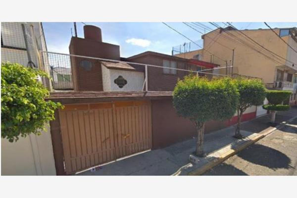 Foto de inmueble en PUERTO DIMAS #24, Col. Jardines de Ecatepec C.P. 55040, Ecatepec de Morelos
