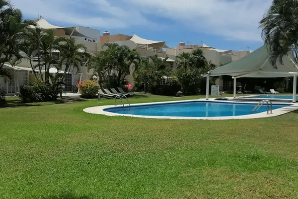 Foto de inmueble en Punta del mar, Col. Acapulco (Gral. Juan N. Álvarez) C.P. 39899, Acapulco de Juárez
