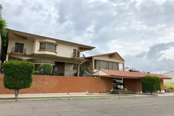 Foto de inmueble en Q #1, Col. Pitic C.P. 83150, Hermosillo