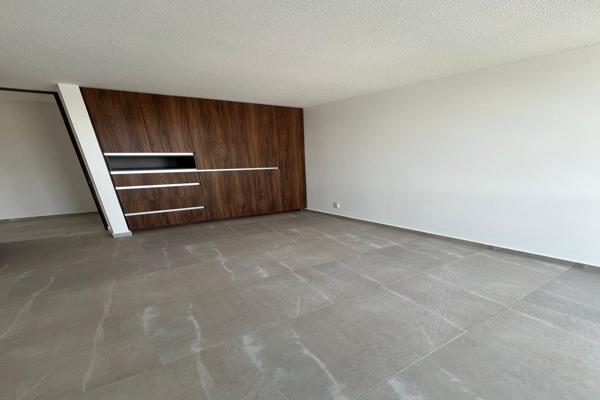 Foto de inmueble en Queretaro, Col. Jurica Pinar C.P. 76100, Querétaro