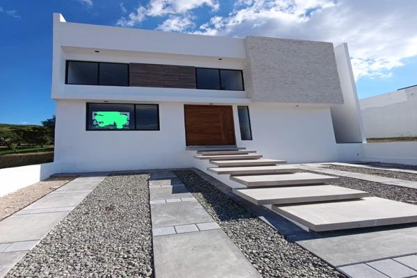 Foto de inmueble en Queretaro, Col. Nuevo Juriquilla C.P. 76230, Querétaro