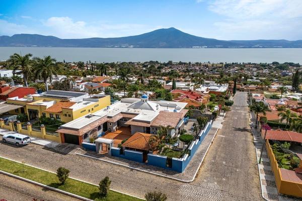 Foto de inmueble en Rafael Osuna, Col. San Juan Cosala C.P. 45820, Jocotepec