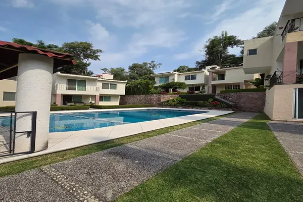 Foto de inmueble en Rancho cortes, Col. Rancho Cortes C.P. 62120, Cuernavaca