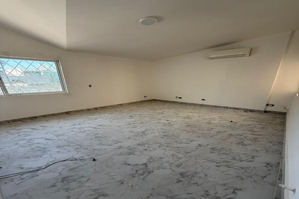 Foto de inmueble en Rangel Frias, Col. Las Cumbres 1 Sector C.P. 64610, Monterrey