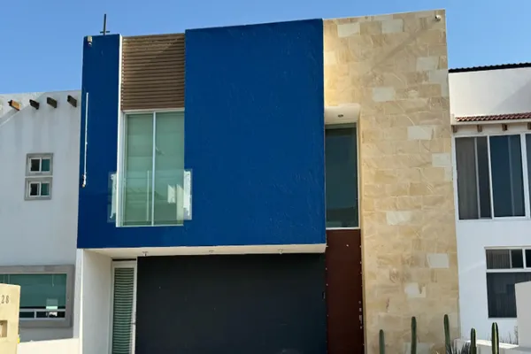 Foto de inmueble en REAL DE VALLADOLID #1041, Col. Residencial el Refugio C.P. 76146, Querétaro