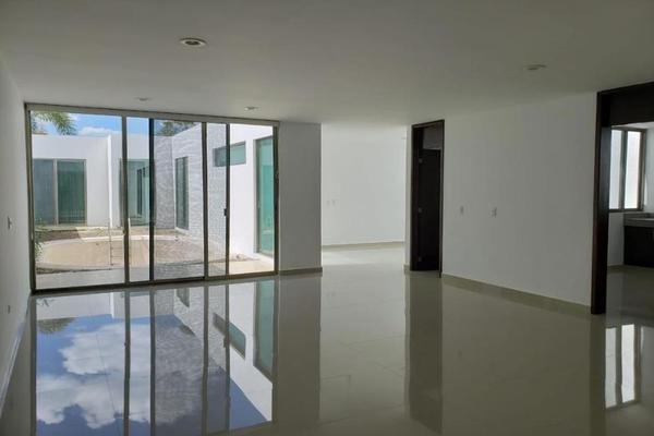 Foto de inmueble en RESIDENCIA 1 PLANTA EN FRACCIONAMIENTO MONTEBELLODENTRO DE MERIDA., Col. Montebello C.P. 97113, Mérida