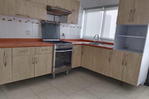Foto de inmueble en Residencial Claustros del Rio #WHI313400, Col. Residencial Claustros del Río C.P. 76803, San Juan del Río