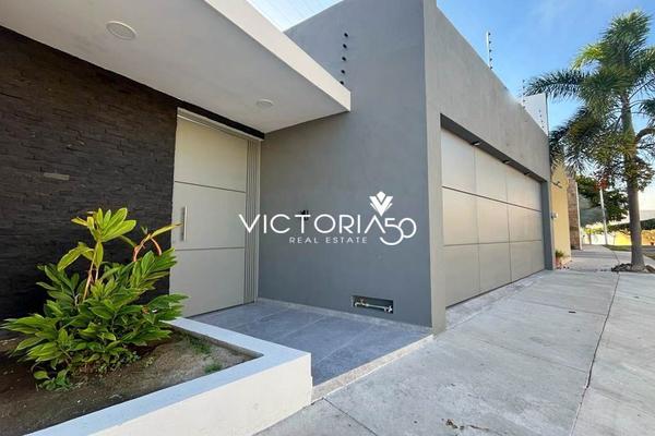 Foto de inmueble en  , Col. Residencial Esmeralda Norte C.P. 28017, Colima