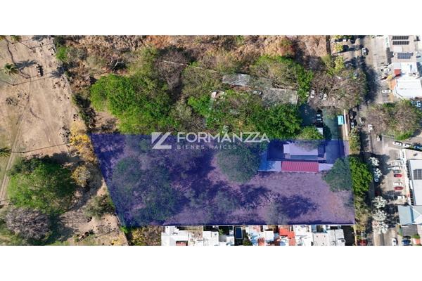 Foto de inmueble en , Col. Residencial Esmeralda Norte C.P. 28017, Colima