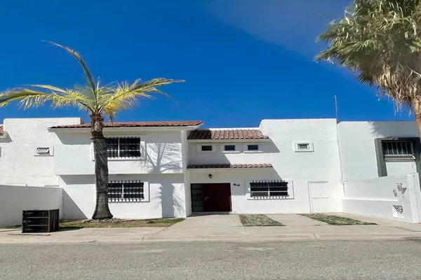Foto de inmueble en  , Col. Residencial Senderos C.P. 27018, Torreón