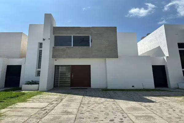 Foto de inmueble en  , Col. Residencial Senderos C.P. 27018, Torreón