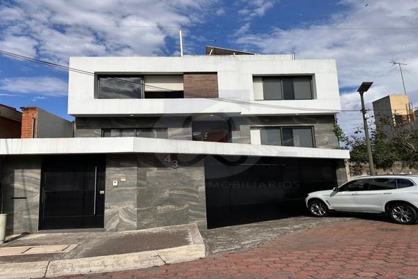 Foto de inmueble en Retorno 0 del Tepozteco, Col. Colinas del Bosque C.P. 14608, Tlalpan
