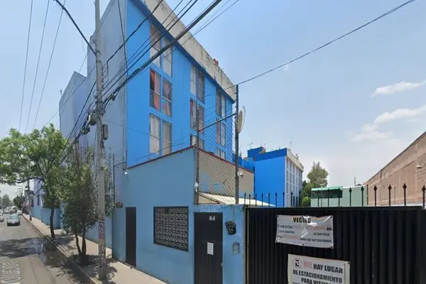Foto de inmueble en REVOLUCION #122, Col. Tepalcates C.P. 09210, Iztapalapa