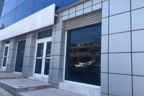 Foto de inmueble en Revolución esquina 16 de Seot, Col. Coatzacoalcos Centro C.P. 96400, Coatzacoalcos