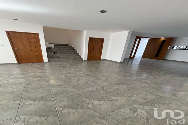 Foto de inmueble en REY LEOPOLDO #260, Col. Lomas 3a Secc C.P. 78216, San Luis Potosí