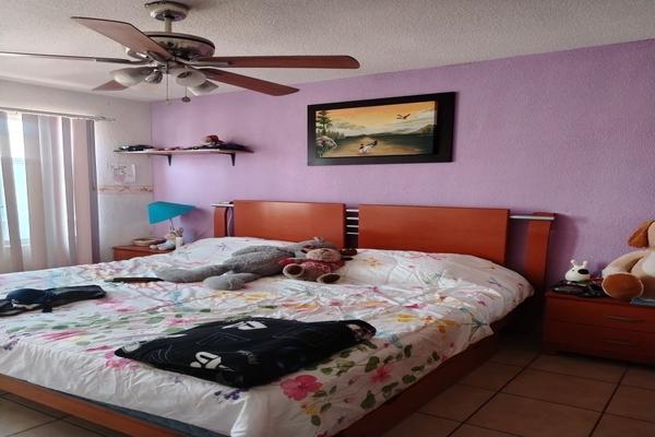 Foto de inmueble en RINCON DE LOS ARCOS, Col. Rincón de los Arcos C.P. 36633, Irapuato