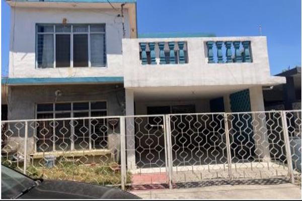 Foto de inmueble en Rio Rhin, Col. Bernardo Reyes C.P. 64280, Monterrey