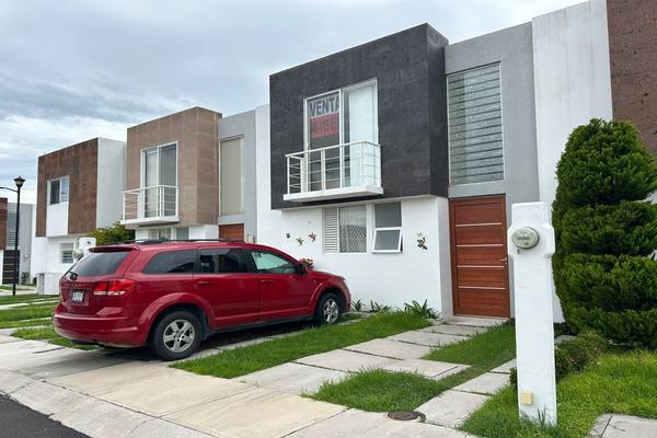 Foto de inmueble en Riscos, Col. Residencial el Refugio C.P. 76146, Querétaro