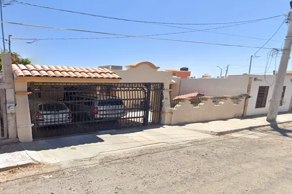 Foto de inmueble en ROBERTO ROMERO #0, Col. Loma Bonita C.P. 85506, Guaymas