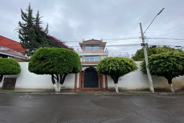 Foto de inmueble en Roble #13, Col. Bugambilias C.P. 72100, Puebla