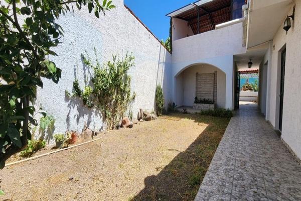 Foto de inmueble en Roca Azul, Col. Jocotepec Centro C.P. 45800, Jocotepec