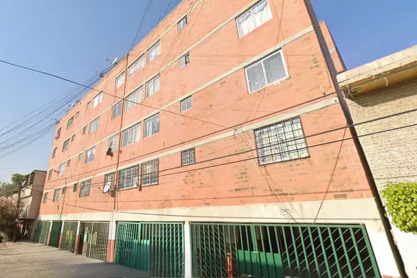 Foto de inmueble en Rosalio Bustamante #181, Col. Santa Martha Acatitla Sur C.P. 09530, Iztapalapa