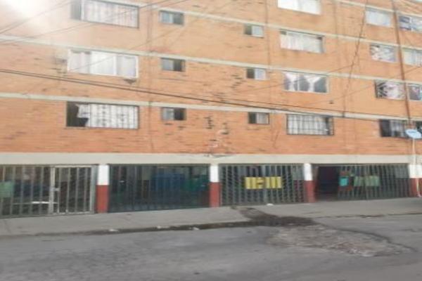 Foto de inmueble en Rosalio Bustamante, Col. Santa Martha Acatitla Sur C.P. 09530, Iztapalapa