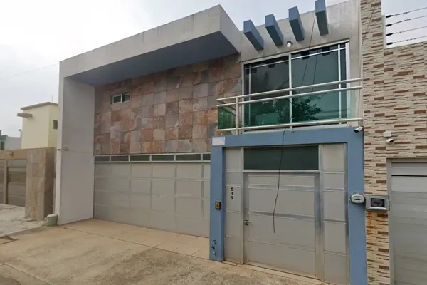 Foto de inmueble en RUFINO TAMAYO #0, Col. Paraíso Coatzacoalcos C.P. 96523, Coatzacoalcos