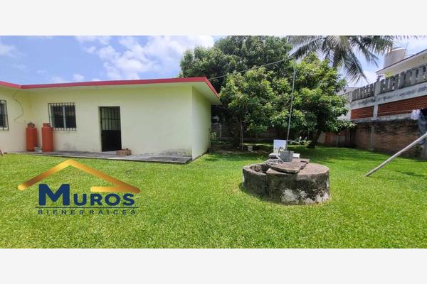 Foto de inmueble en ruiz cortines #860, Col. Adolfo Ruiz Cortines C.P. 92880, Tuxpan