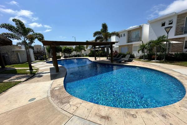 Foto de inmueble en  , Col. Sábalo Country Club C.P. 82100, Mazatlán