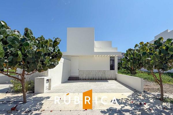 Foto de inmueble en Sada, Col. Residencial Esmeralda C.P. 28017, Colima