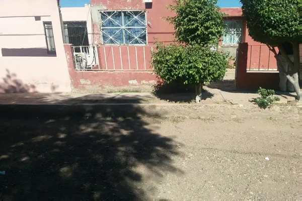 Foto de inmueble en SAHUARIPA #30, Col. El Centinela C.P. 85499, Guaymas