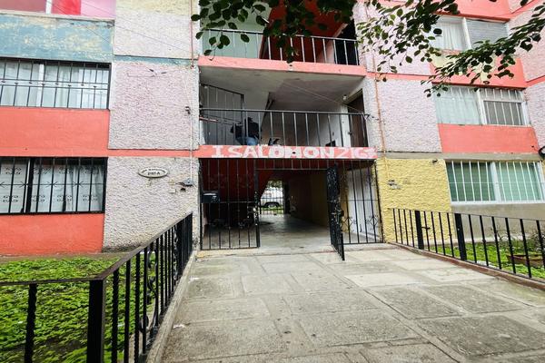 Foto de inmueble en Salomon, Col. Jardines de San José C.P. 44950, Guadalajara