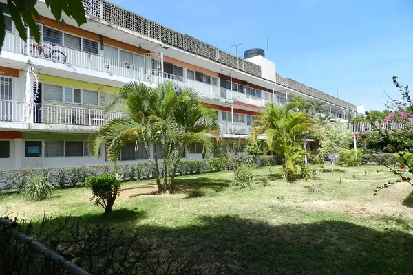 Foto de inmueble en Salvador Lopez chavez #1106, Col. Quinta Velarde C.P. 44430, Guadalajara