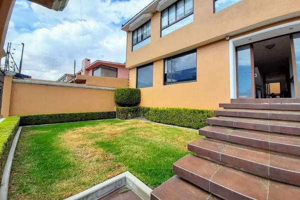 Foto de inmueble en  , Col. San Carlos C.P. 52159, Metepec