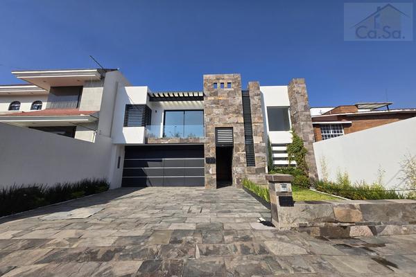 Foto de inmueble en  , Col. San Carlos C.P. 52159, Metepec