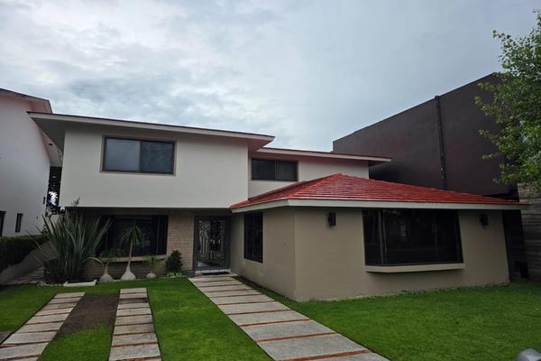 Foto de inmueble en  , Col. San Francisco Coaxusco C.P. 52158, Metepec
