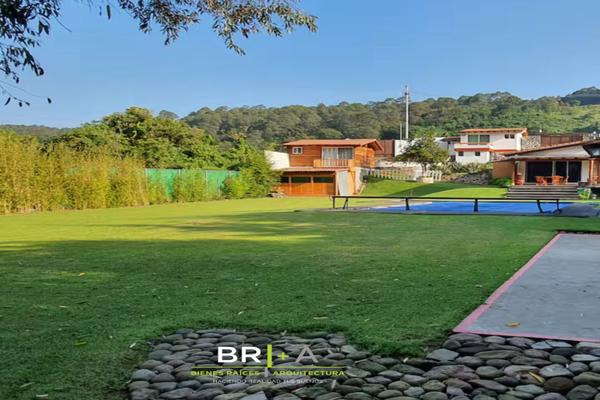 Foto de inmueble en San Francisco Mihualtepec, Col. Valle de Bravo C.P. 51200, Valle de Bravo