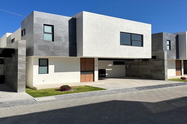 Foto de inmueble en  , Col. San Gaspar Tlahuelilpan C.P. 52147, Metepec