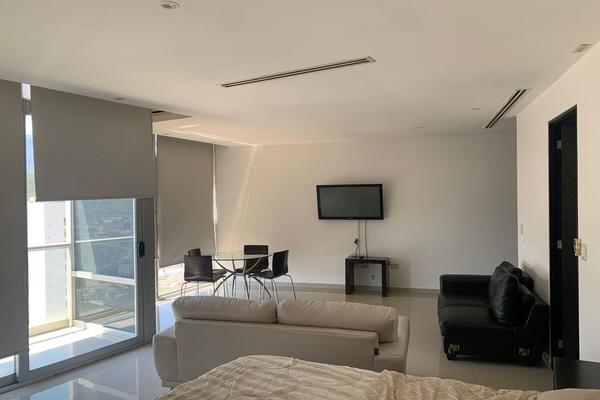 Foto de inmueble en San Jeronimo, Col. San Jerónimo C.P. 64640, Monterrey