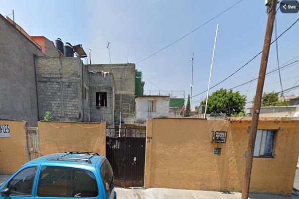 Foto de inmueble en  , Col. San Lorenzo Tezonco C.P. 09790, Iztapalapa