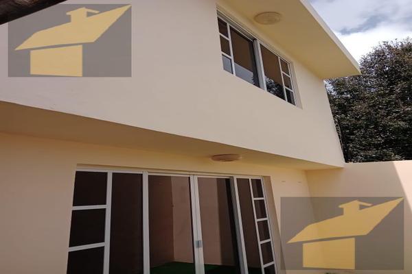 Foto de inmueble en  , Col. San Luis Mextepec C.P. 51355, Zinacantepec