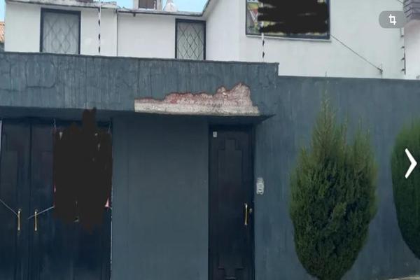 Foto de inmueble en SAN MATEO, NAUCALPAN, EDO. MEX. CASA PARA REMODELAR, Col. Real San Mateo C.P. 53220, Naucalpan de Juárez