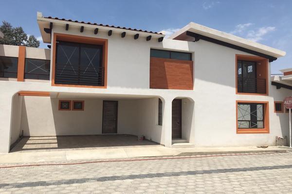 Foto de inmueble en  , Col. San Miguel Totocuitlapilco C.P. 52143, Metepec