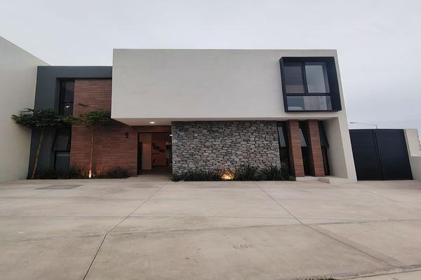 Foto de inmueble en SAN NICOLAS, Col. Residencial Esmeralda Norte C.P. 28017, Colima
