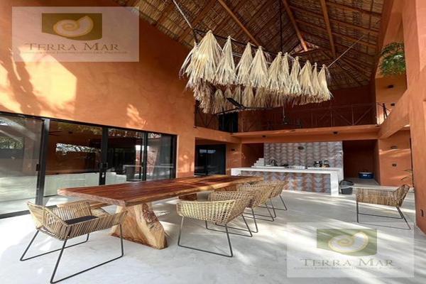 Foto de inmueble en  , Col. San Pedro Mixtepec -Dto. 22 Centro C.P. 71990, San Pedro Mixtepec -Dto. 22 -