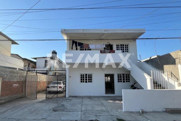Foto de inmueble en San Vicente Calle Emiliano Zapata, Col. San Vicente C.P. 63737, Bahía de Banderas
