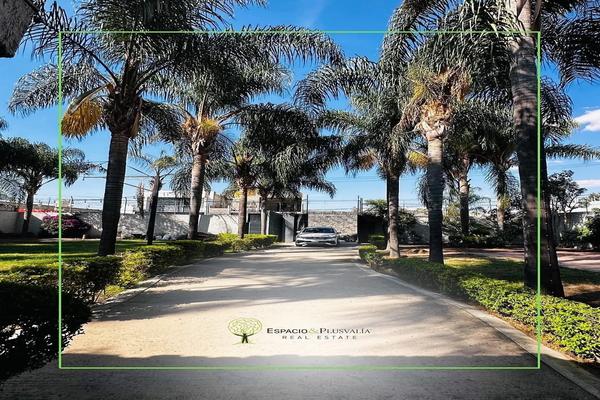Foto de inmueble en  , Col. Santa Anita C.P. 45645, Tlajomulco de Zúñiga