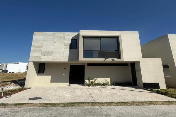 Foto de inmueble en  , Col. Santa Anita C.P. 45645, Tlajomulco de Zúñiga
