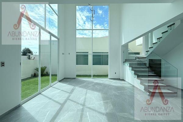 Foto de inmueble en  , Col. Santa María Magdalena Ocotitlán C.P. 52161, Metepec